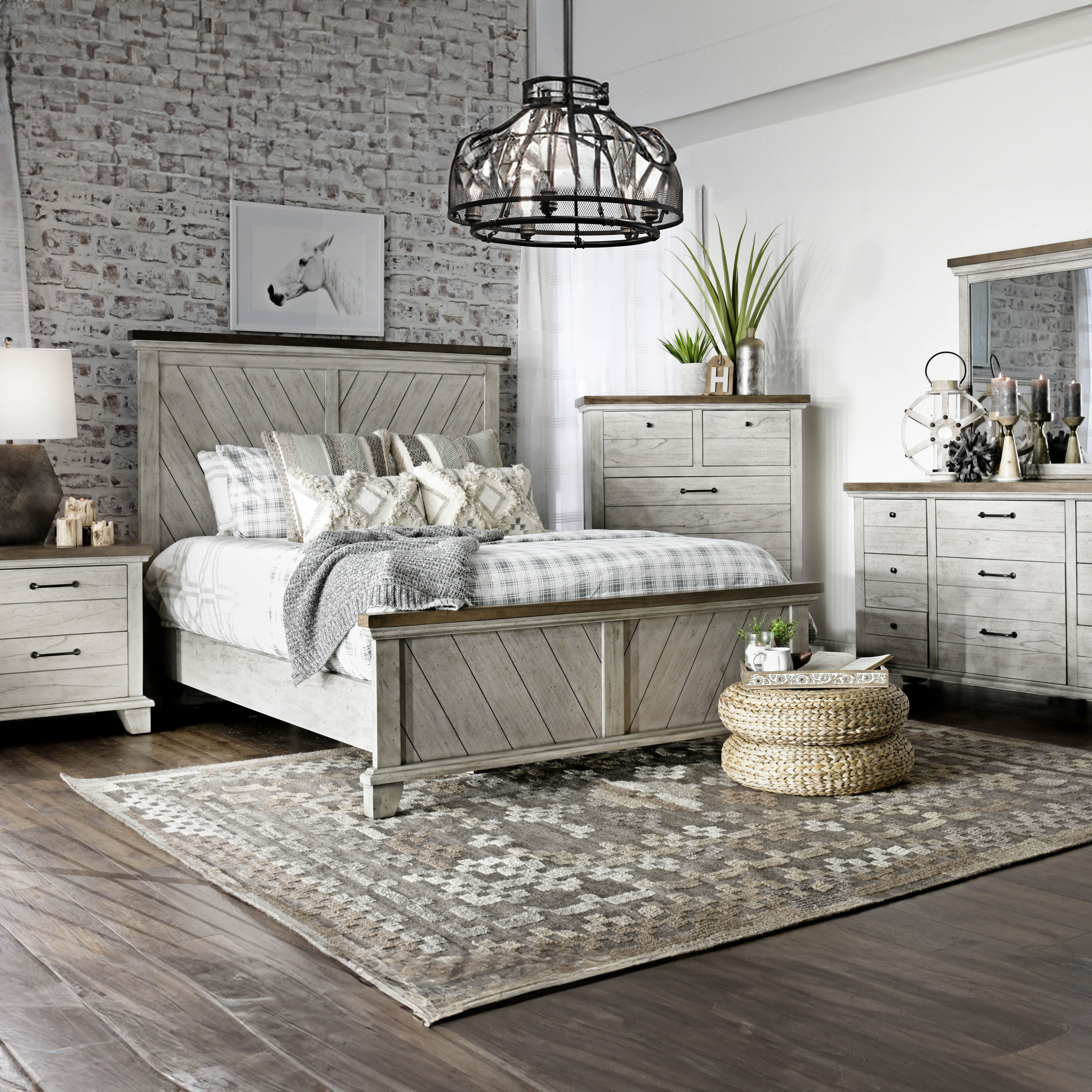 Bear Creek - 6 Piece Queen Bed Set - White Smoke