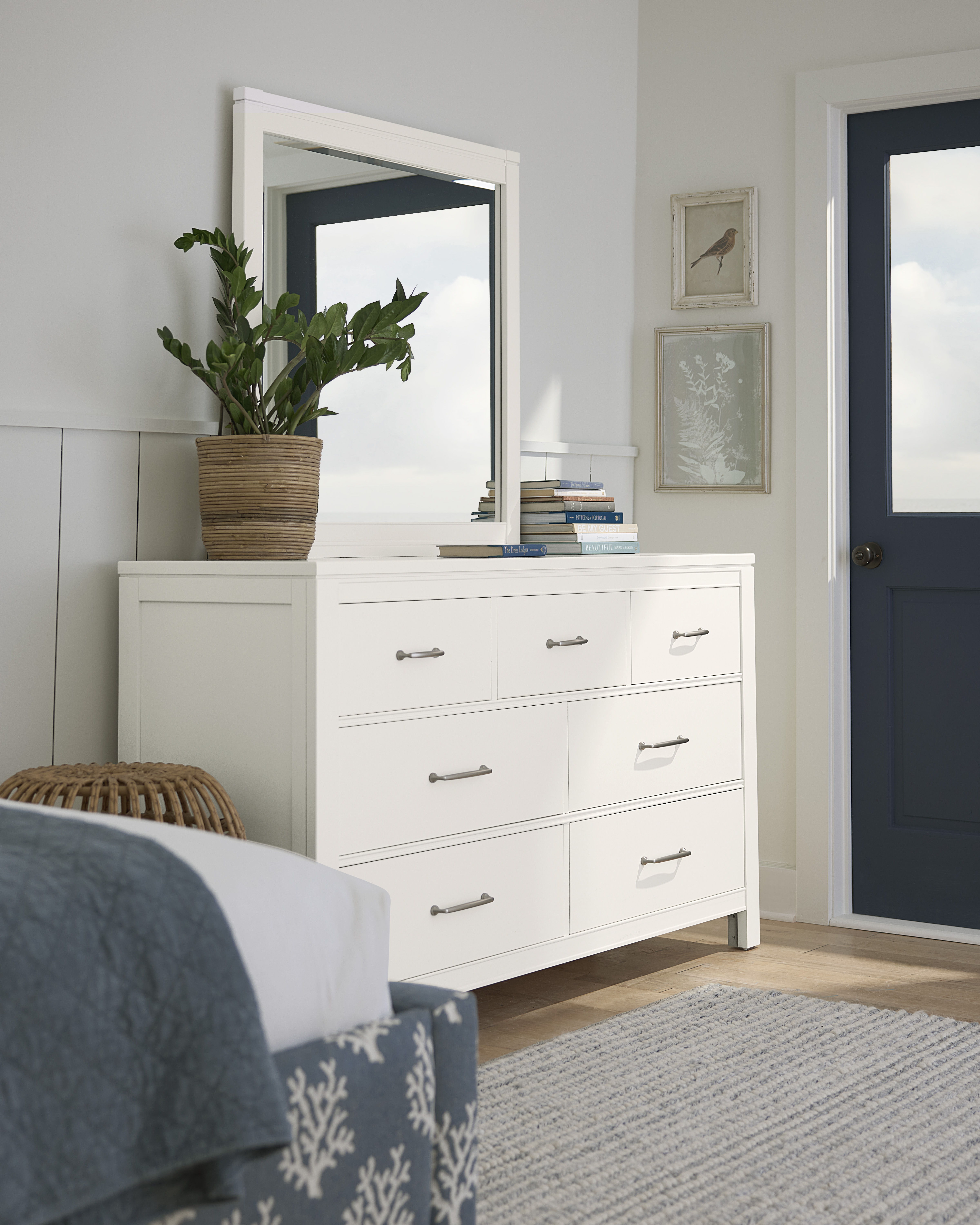 Vaughan-Bassett Tide & Timber - Dresser - 7 Drawers - Soft White Maple