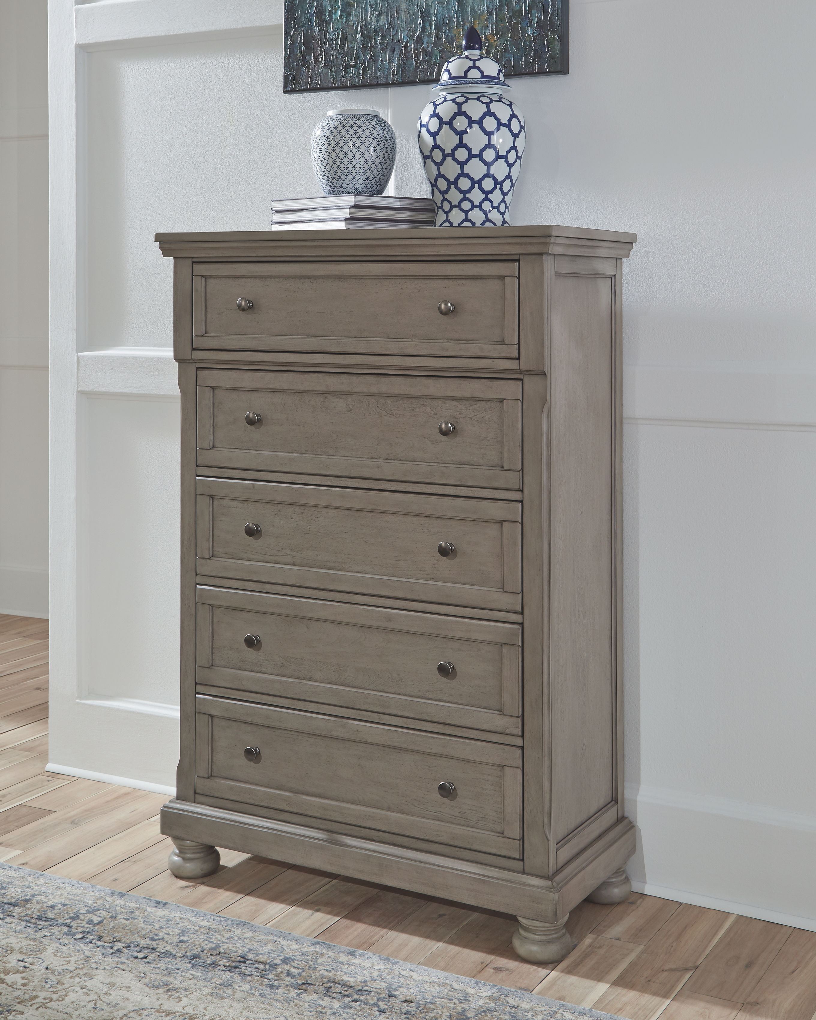 Lettner - 6 Pc. - Dresser, Mirror, Chest, Queen Panel Bed - Light Gray