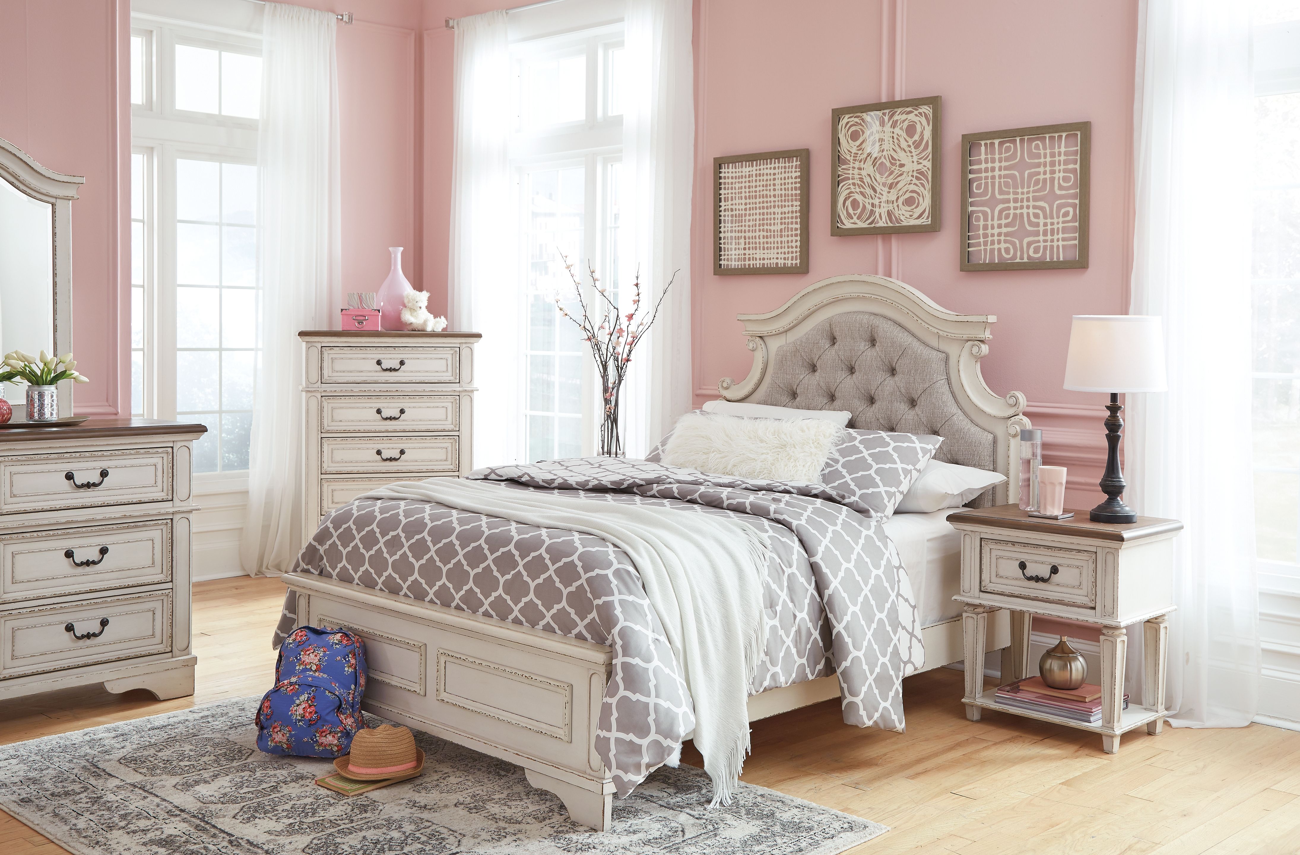 Ashley Furniture Realyn - Full Panel Bed - Chipped White - Image 9
