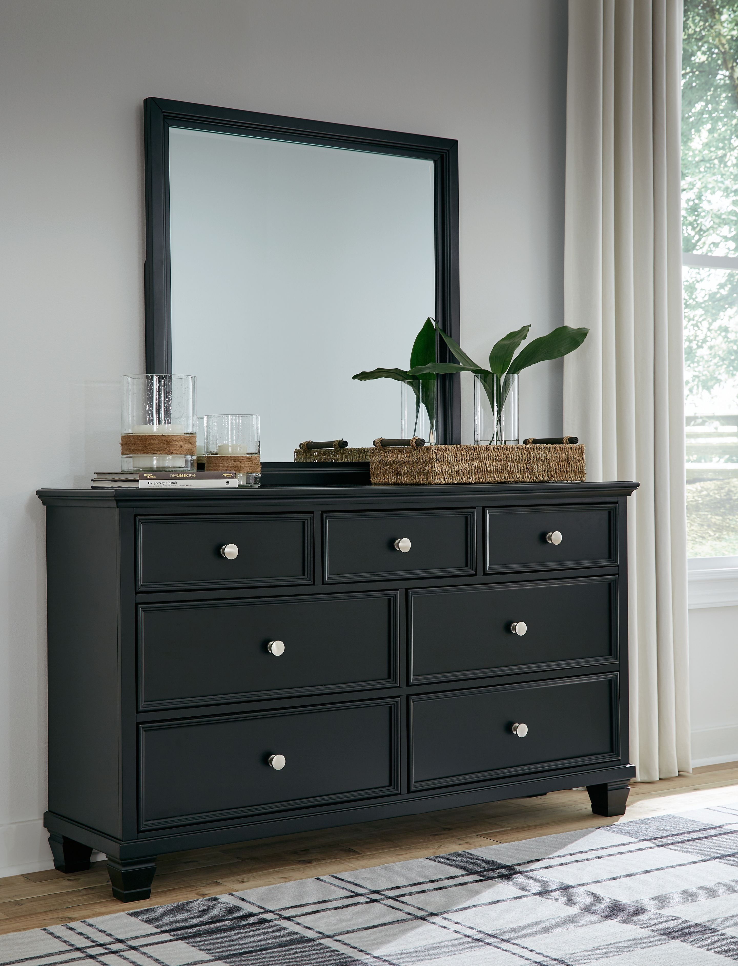 Lanolee - 6 Pc. - Dresser, Mirror, Chest, Twin Panel Bed - Black