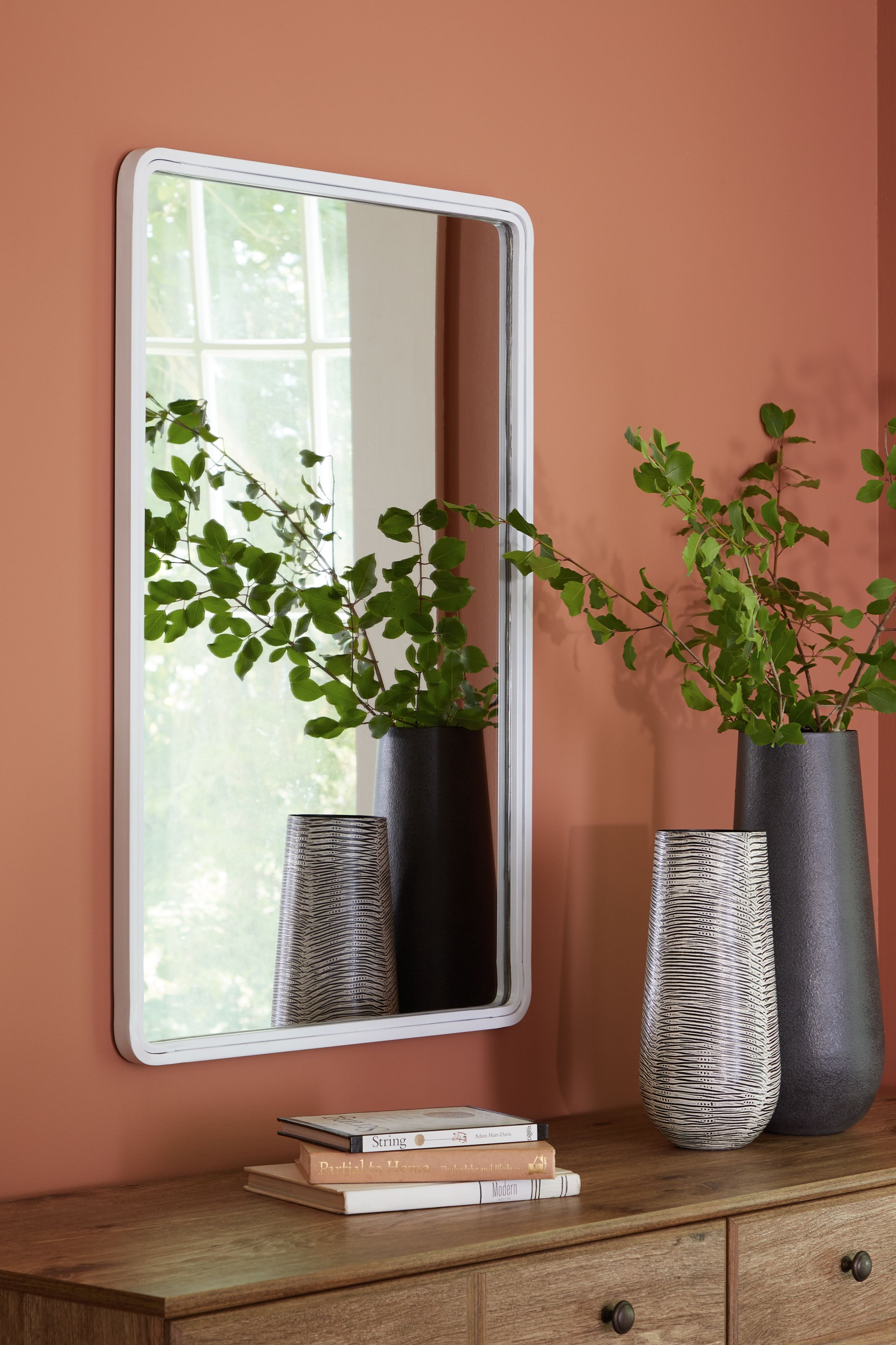 Brocky - Accent Mirror - Rectangle - White