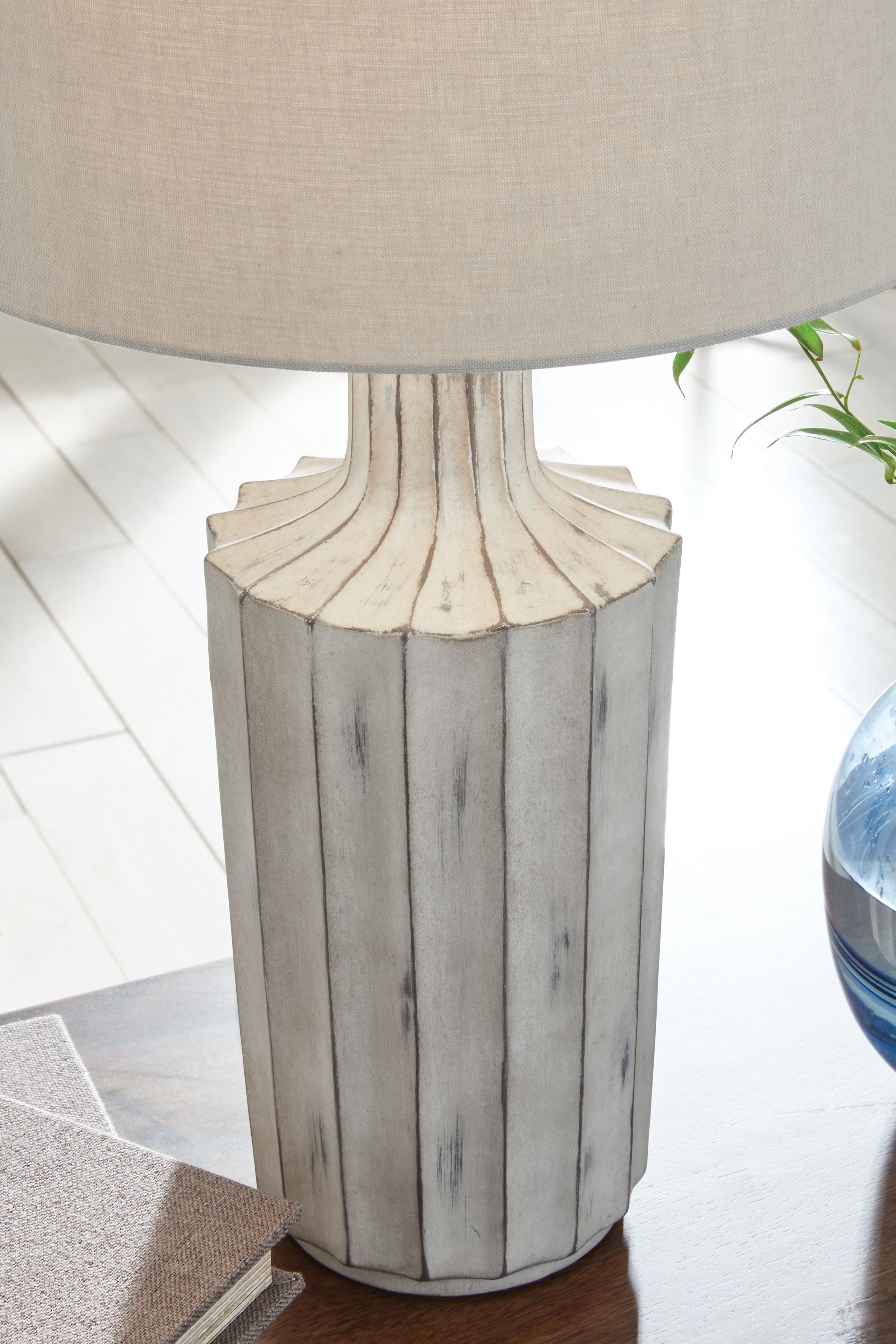 Ashley Furniture Imre - Poly Table Lamp - Distressed Brown - Image 3