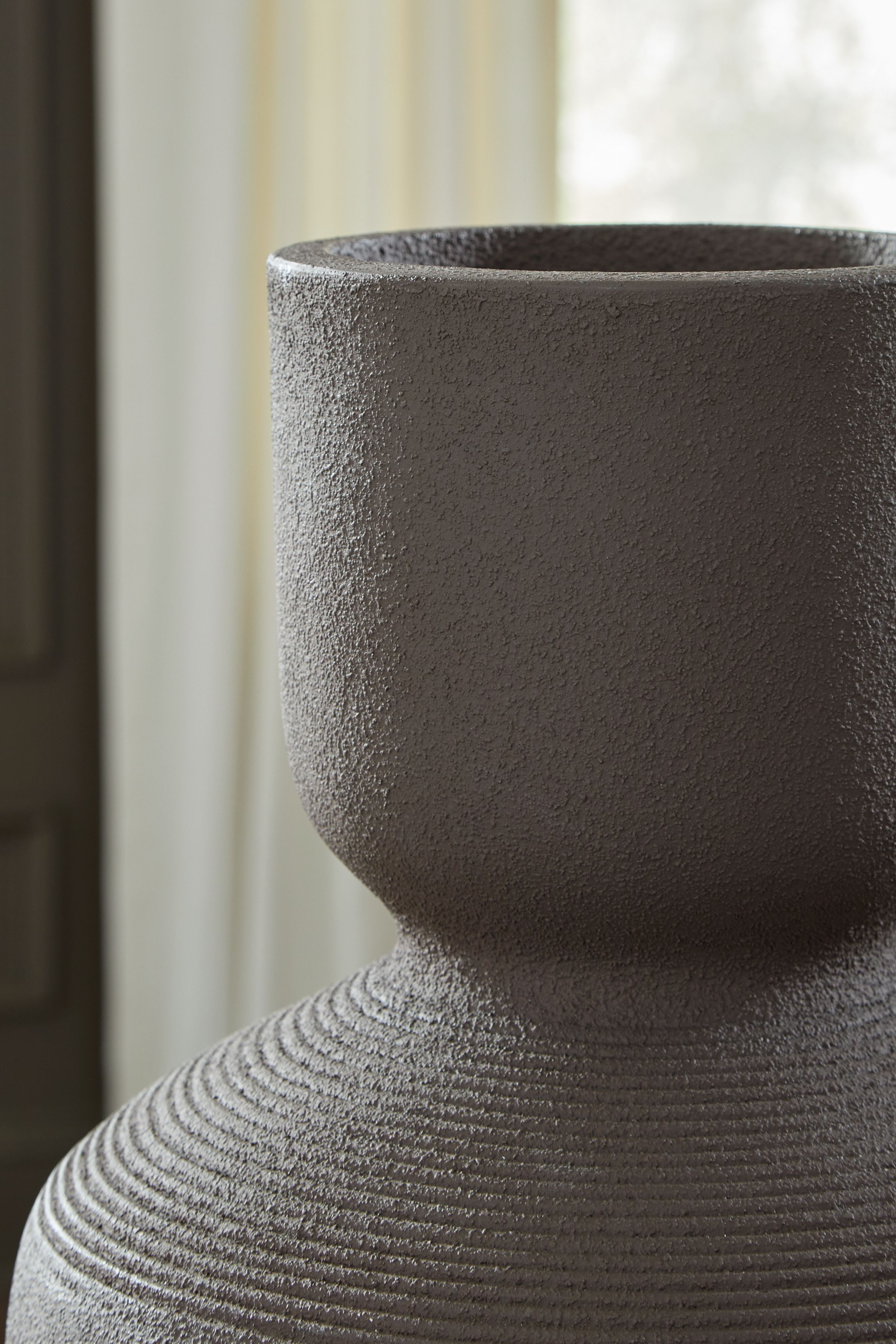 Dalsen - Vase - 18.25" - Brown