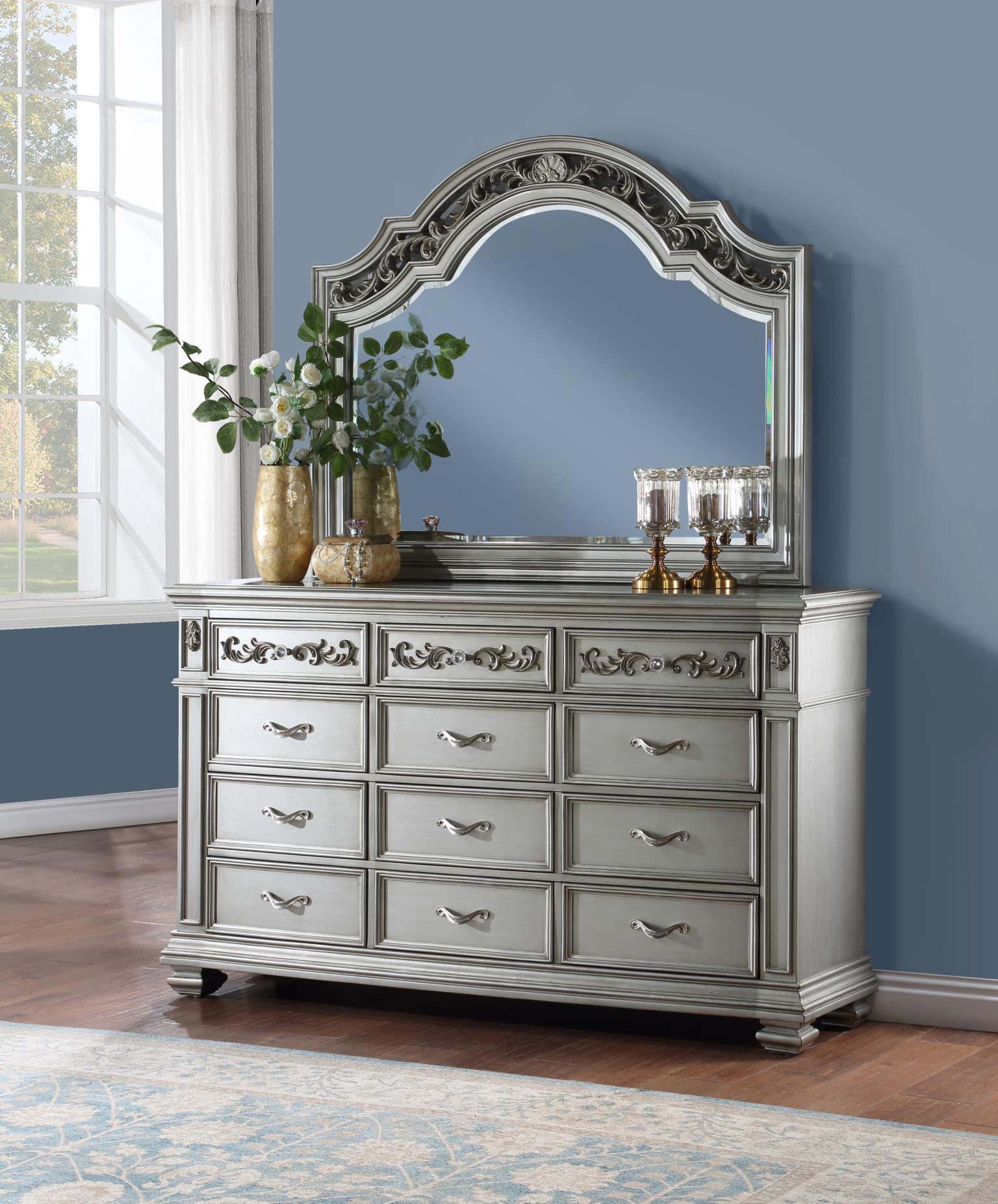 B062 - 3 Piece Bedroom Set (Queen Bed, Dresser, Mirror) - Pearl Silver
