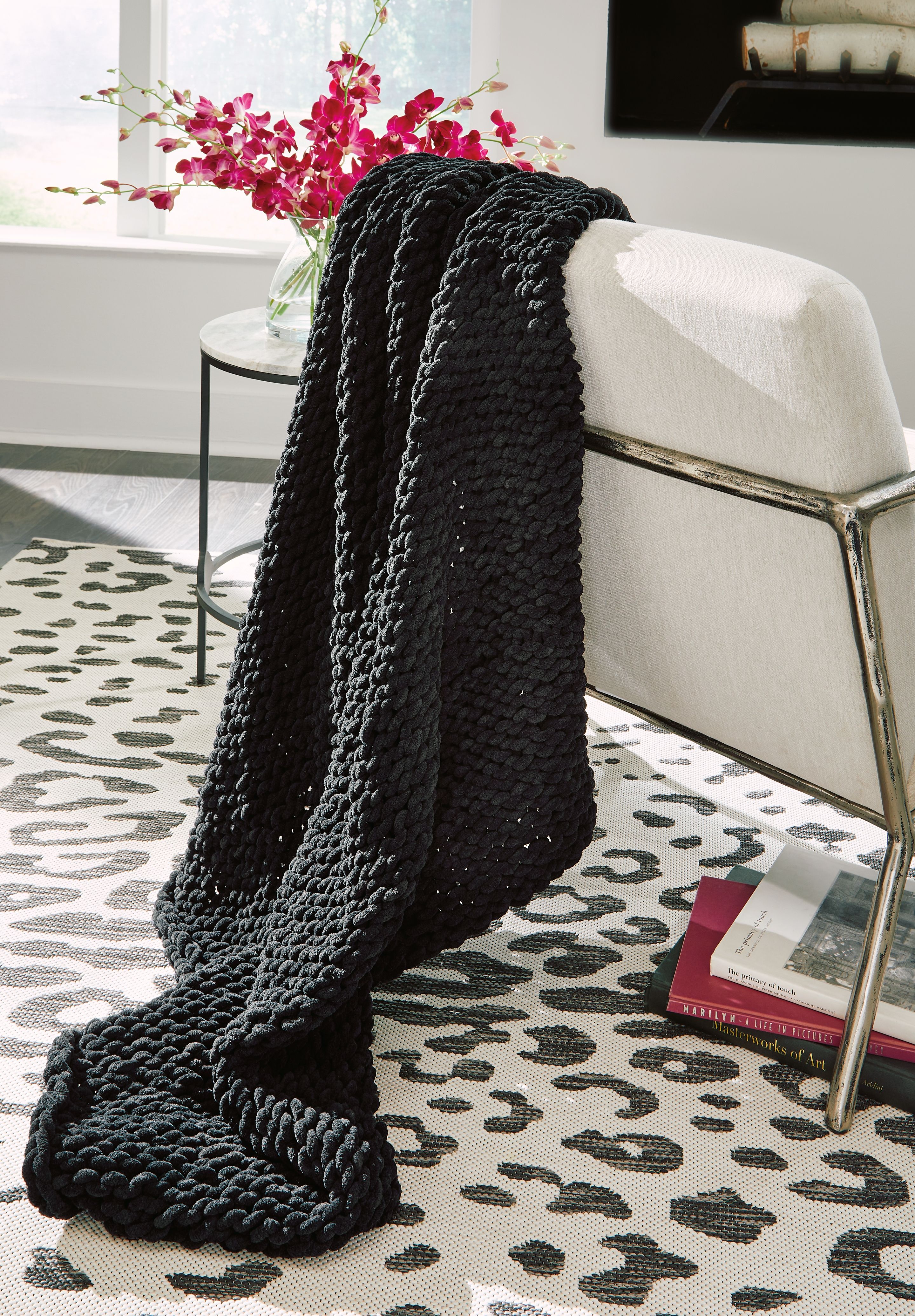 Chaddon - Throw (Set of 3) - Black