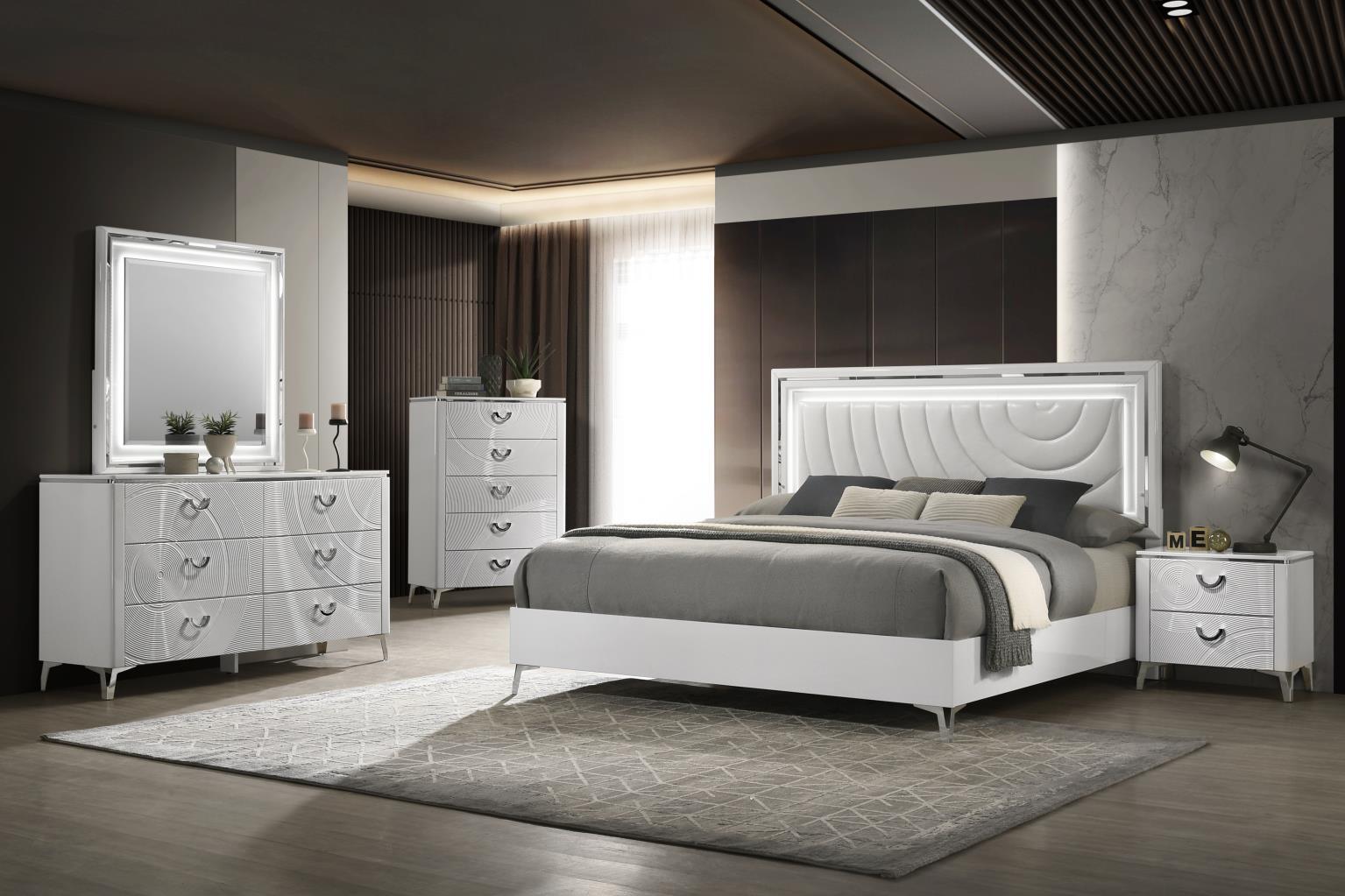 B119 - 3 Piece Bedroom Set (Queen Bed, Dresser, Mirror) - White