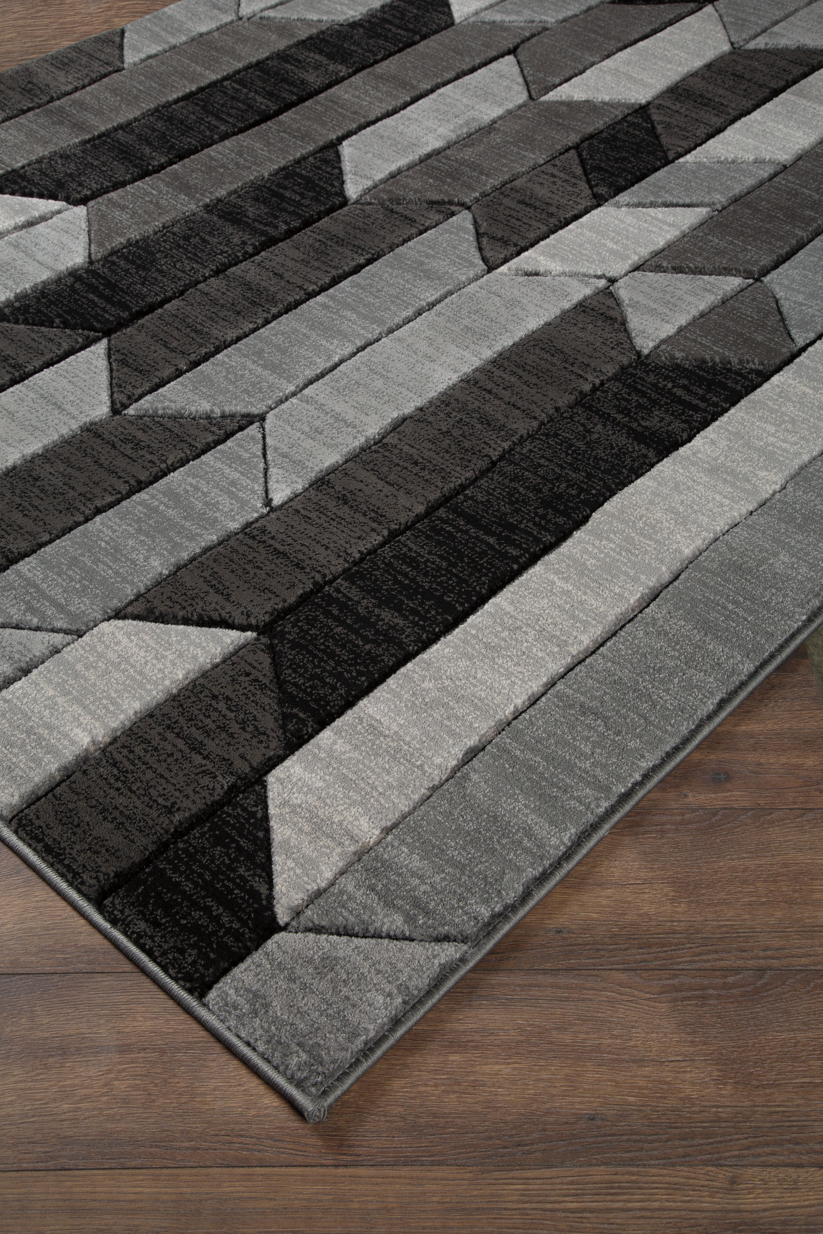 Chayse - 7' x 10' Rug - Black / Gray