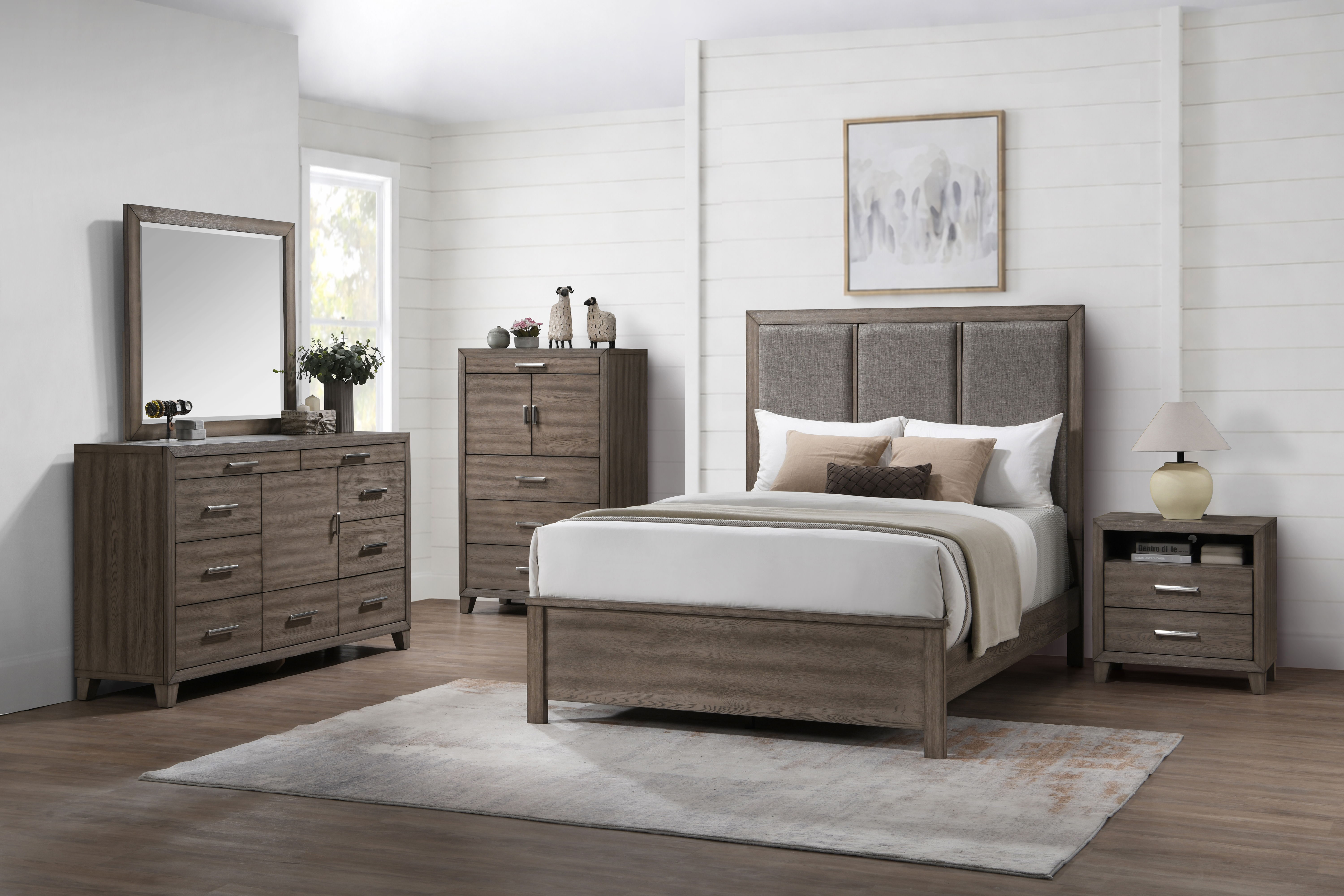 Queen · 5 Pc · Bed, Dresser, Mirror, Chest, Nightstand