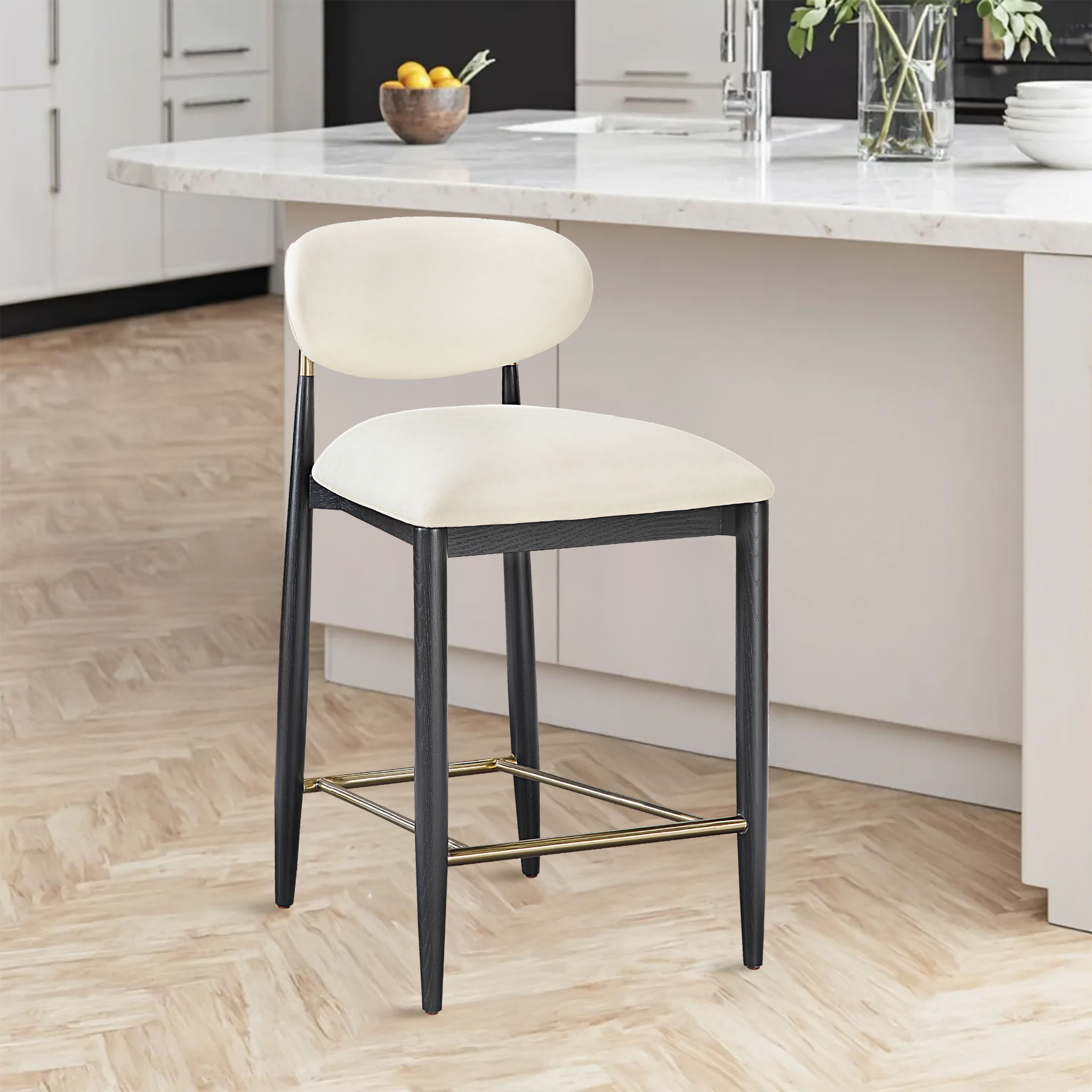 Riccio - Stool With Black Legs - Cream