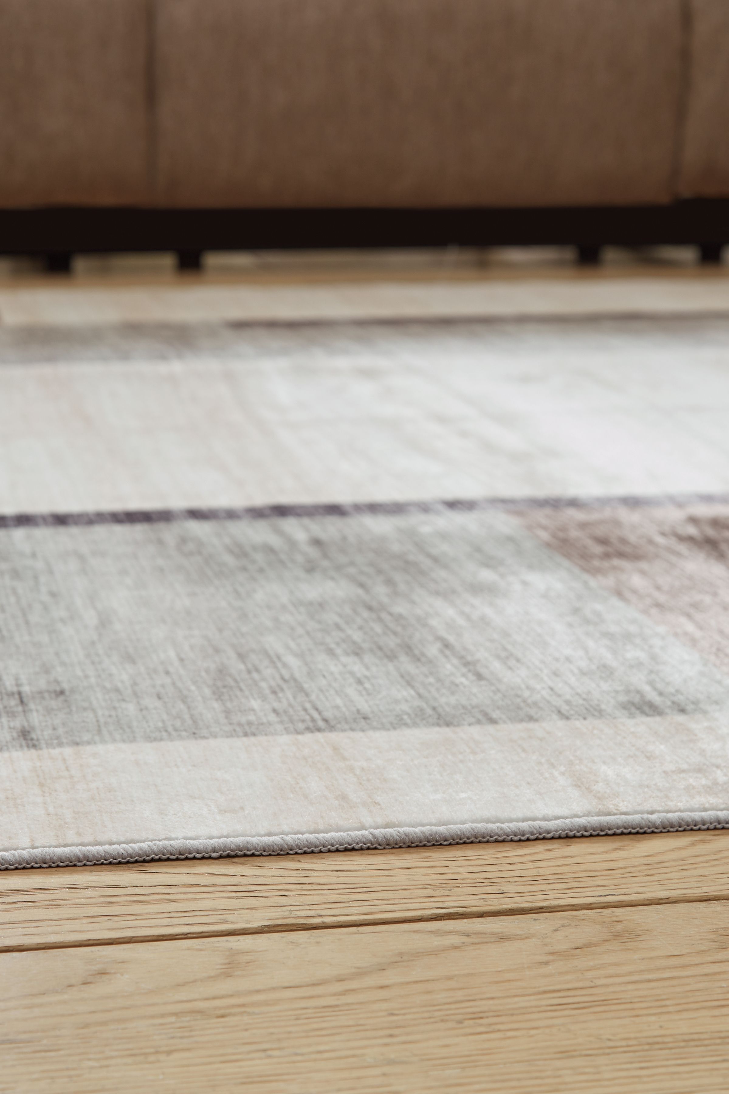 Larkport - 8' x 10' Washable Rug - Cream / Brown / Gray