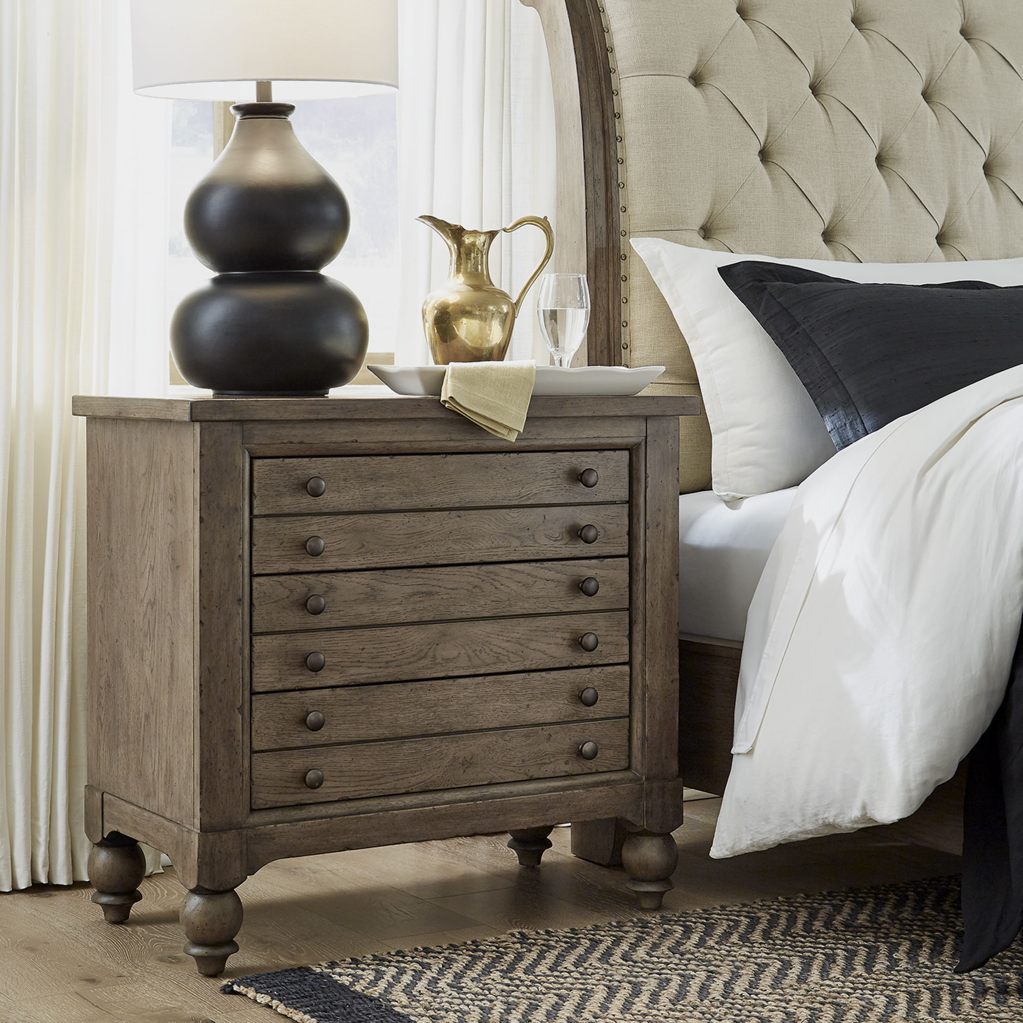 Liberty Furniture Americana Farmhouse - Bedside Chest With Charging Station - Black