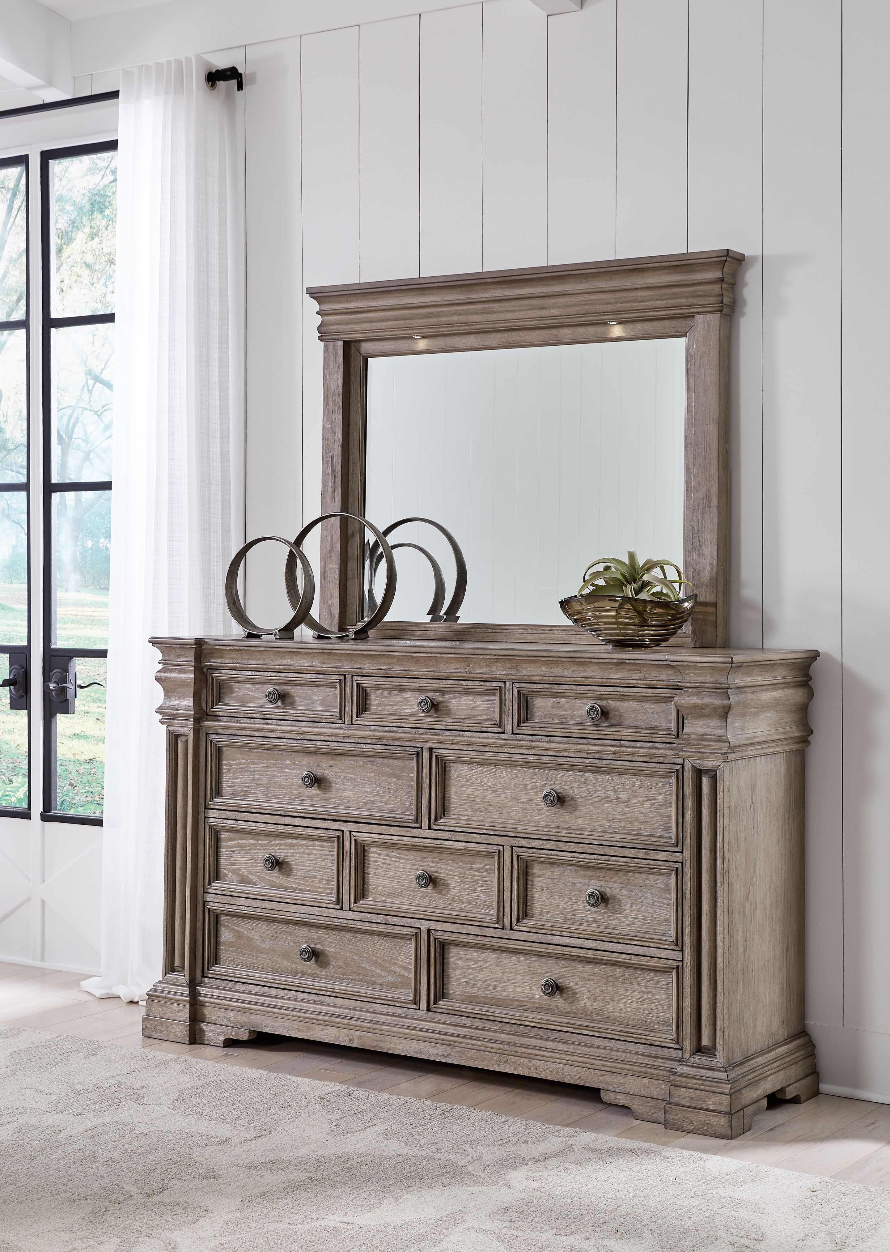 Blairhurst - 5 Pc. - Dresser, Mirror, King Panel Bed - Light Grayish Brown