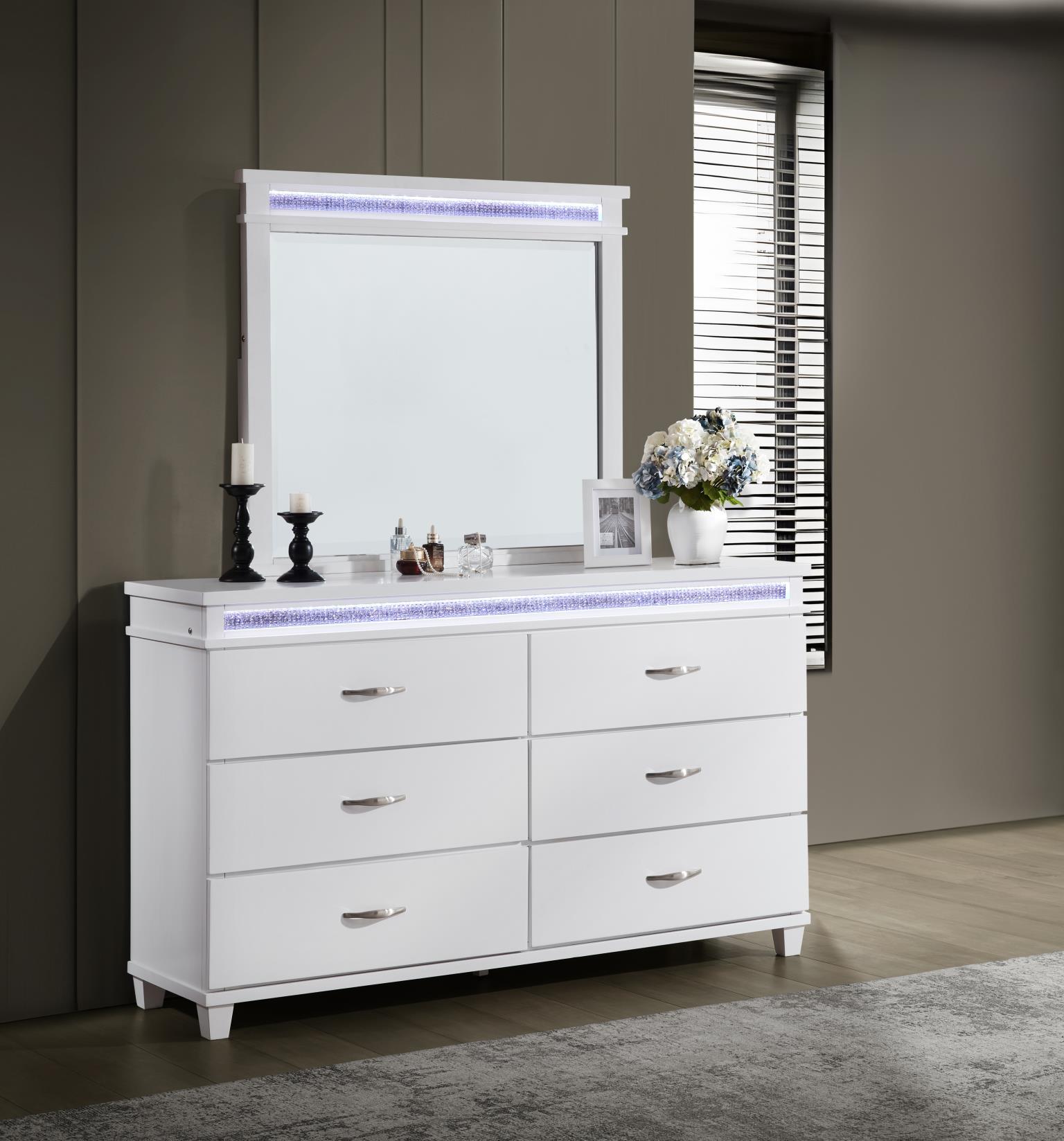 B230 - 3 Piece Bedroom Set (Queen Bed, Dresser, Mirror) - White