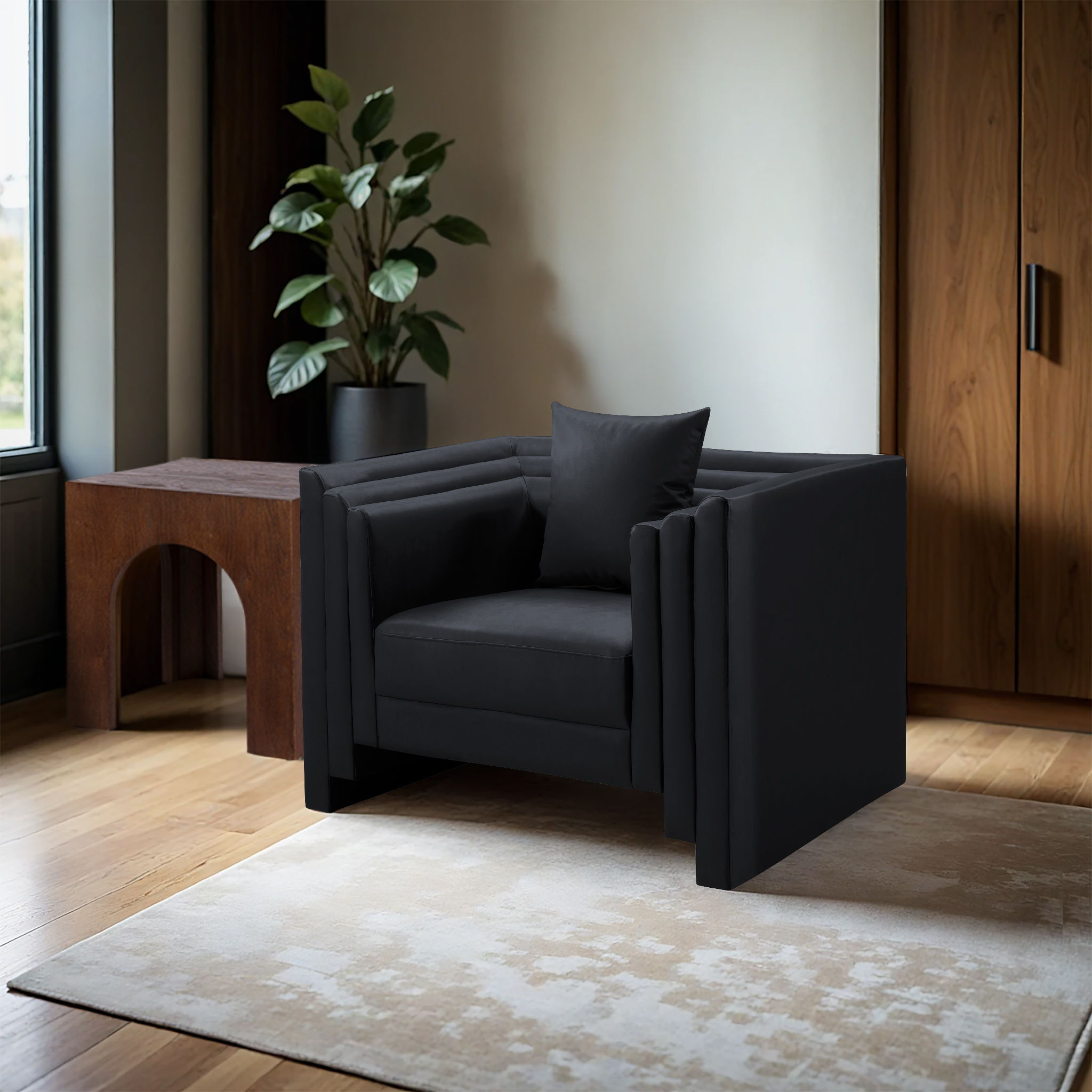 Everett - Vegan Leather Upholstered Chair - Black