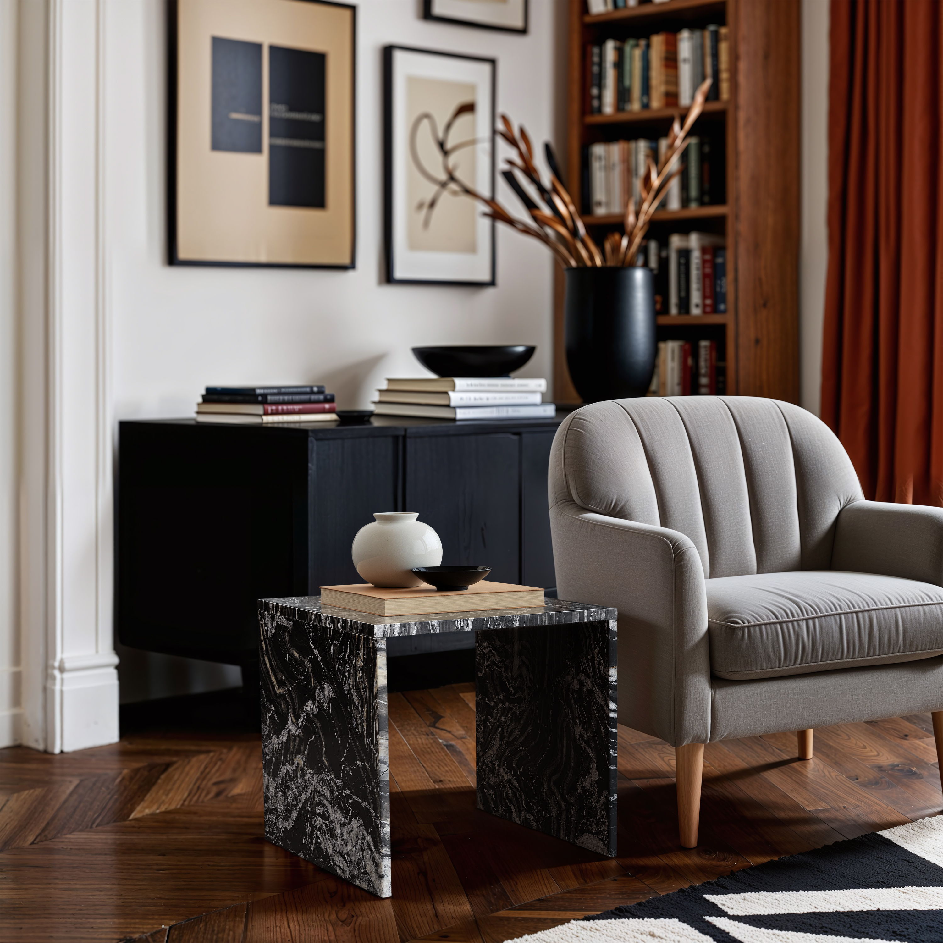 Vernazza - Marble End / Side Table - Black