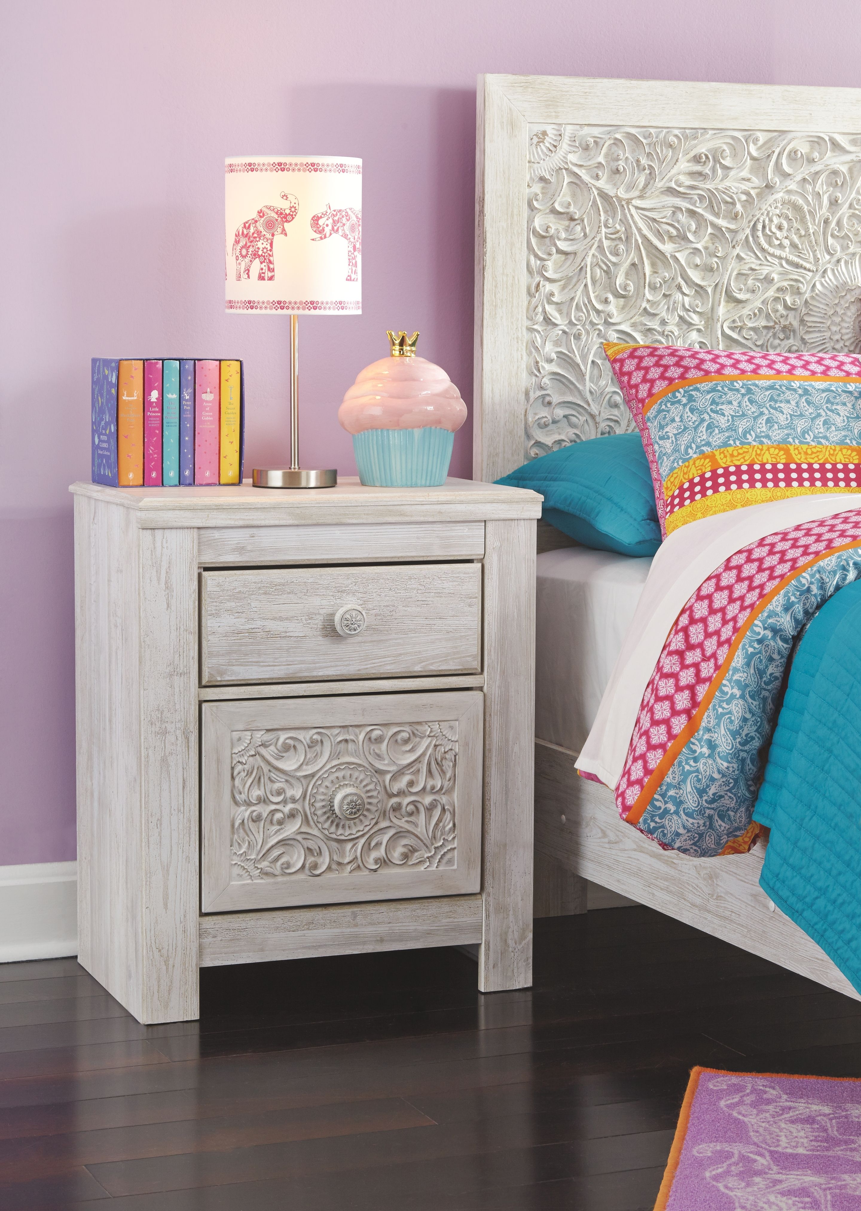 Ashley Furniture Paxberry - 4 Pc. - Twin Panel Bed, Dressing Chest, Nightstand - Whitewash - Image 4