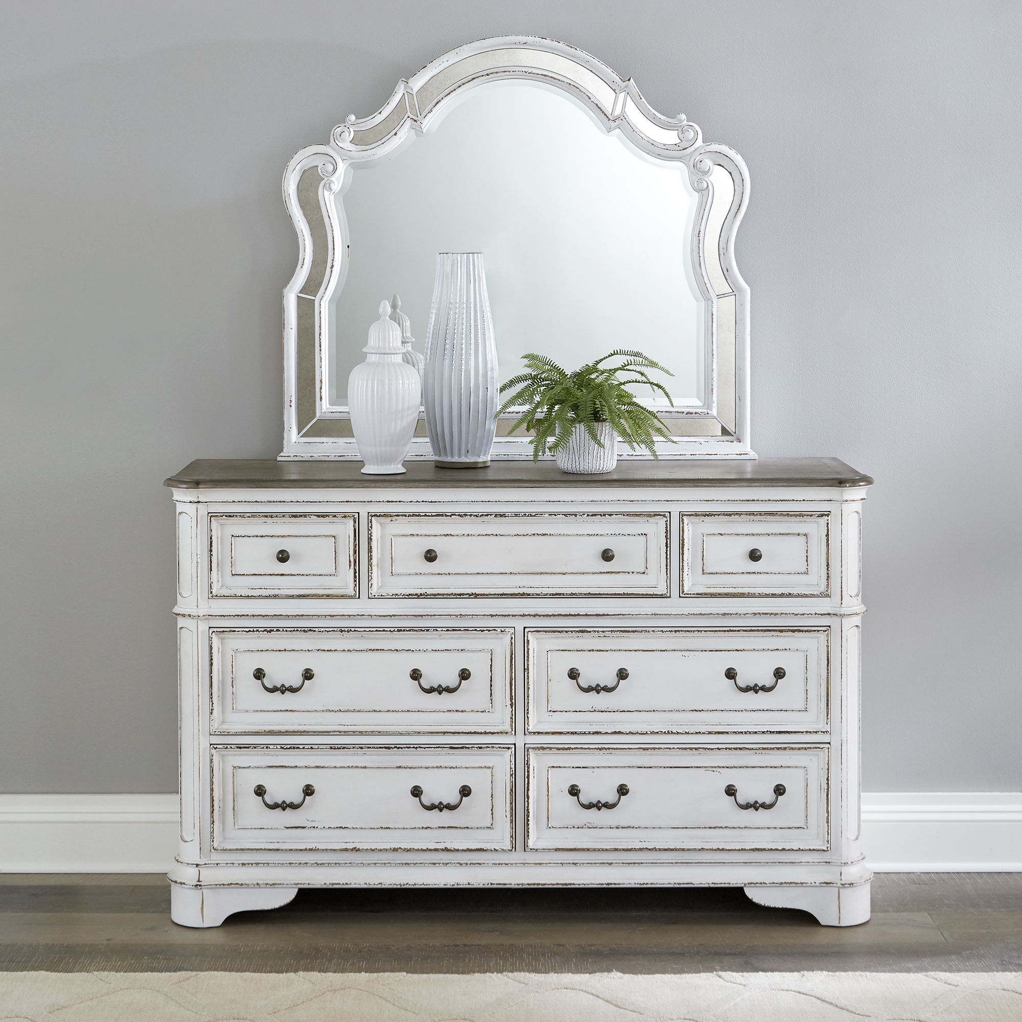 Liberty Furniture Magnolia Manor - Dresser & Mirror - White