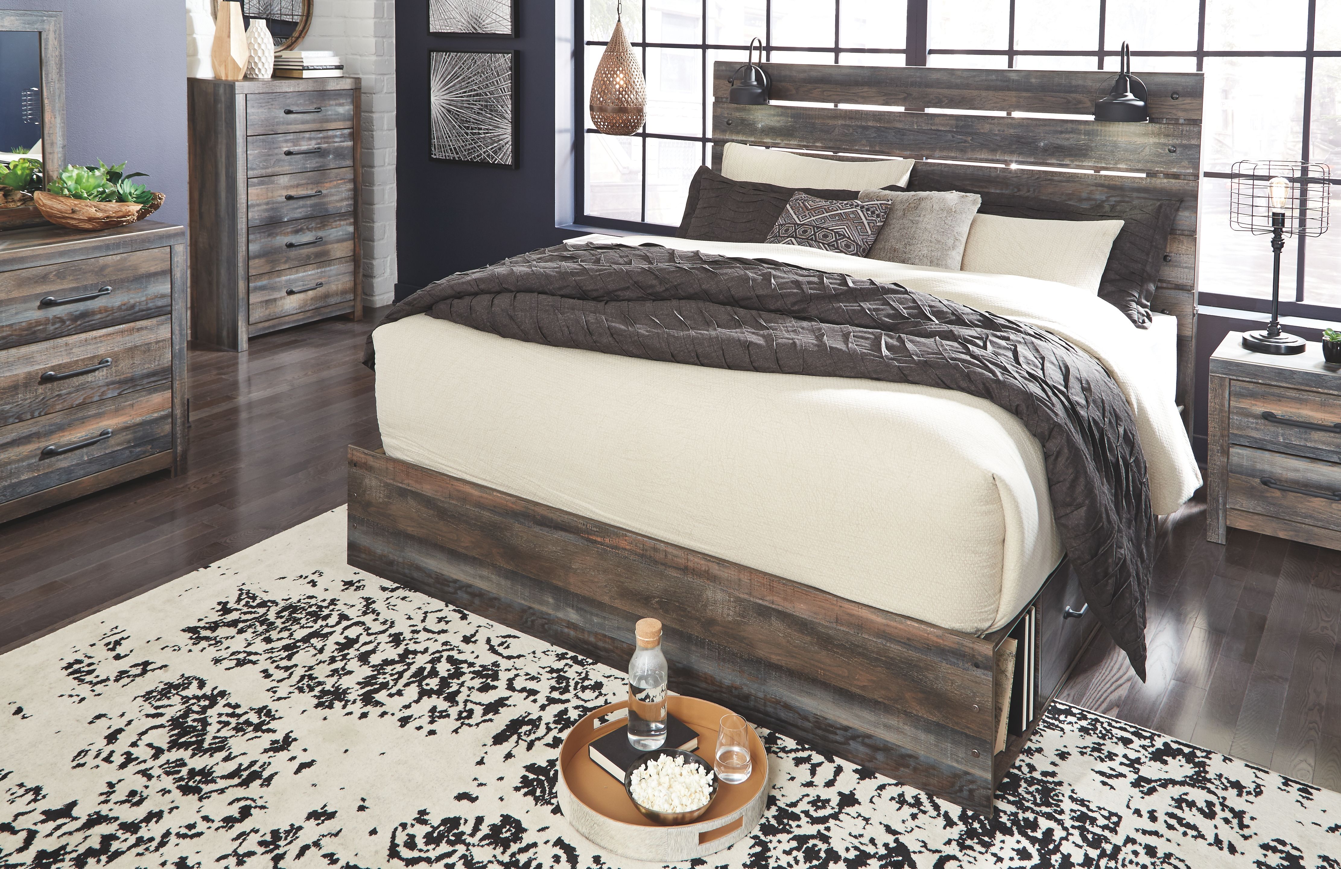King · 9 Pc · Dresser, Mirror, Chest, King Panel Bed with 2 Side Drawers, 2 Nightstands