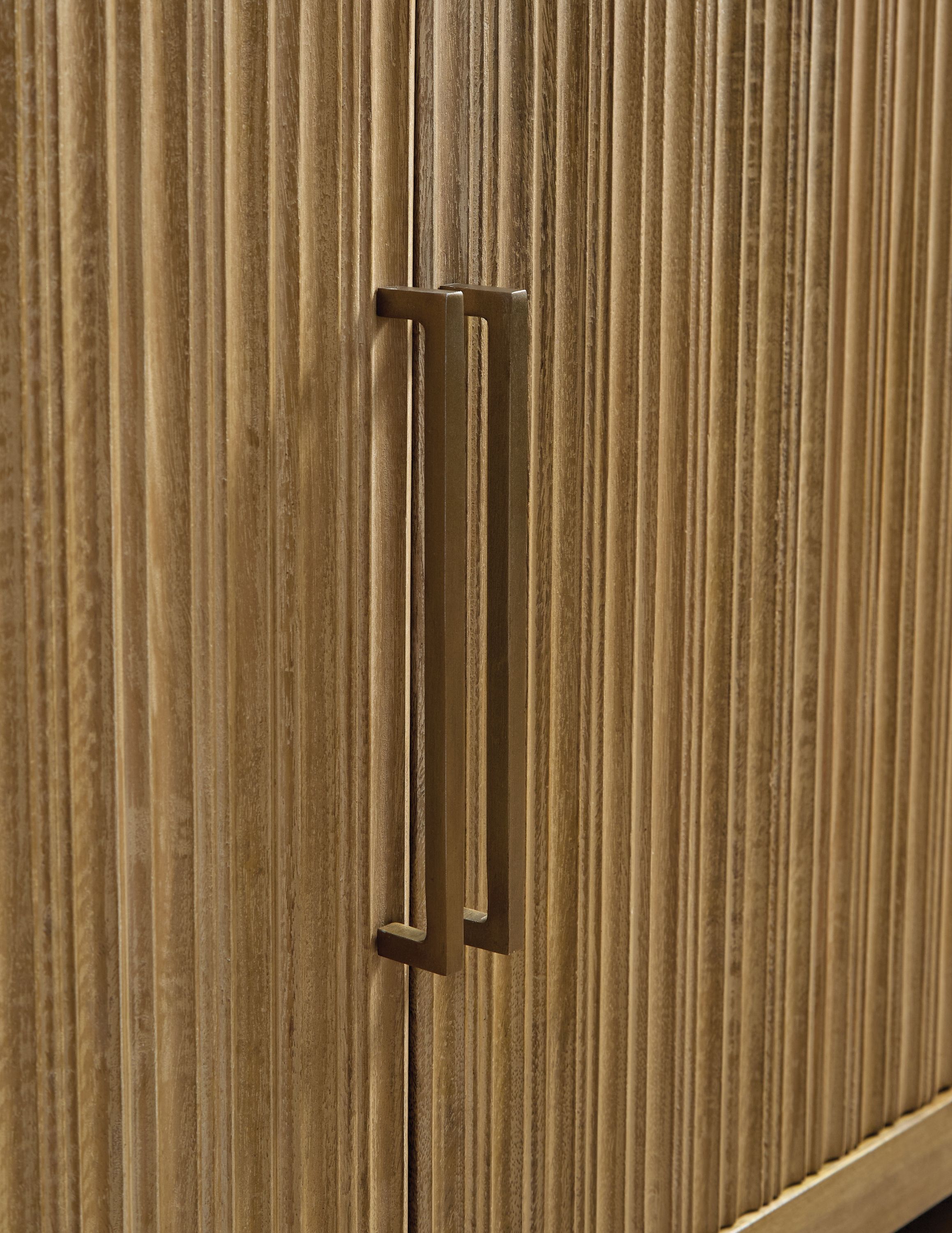 Ashley Furniture Niam - Accent Cabinet - Light Antique Beige - Image 7