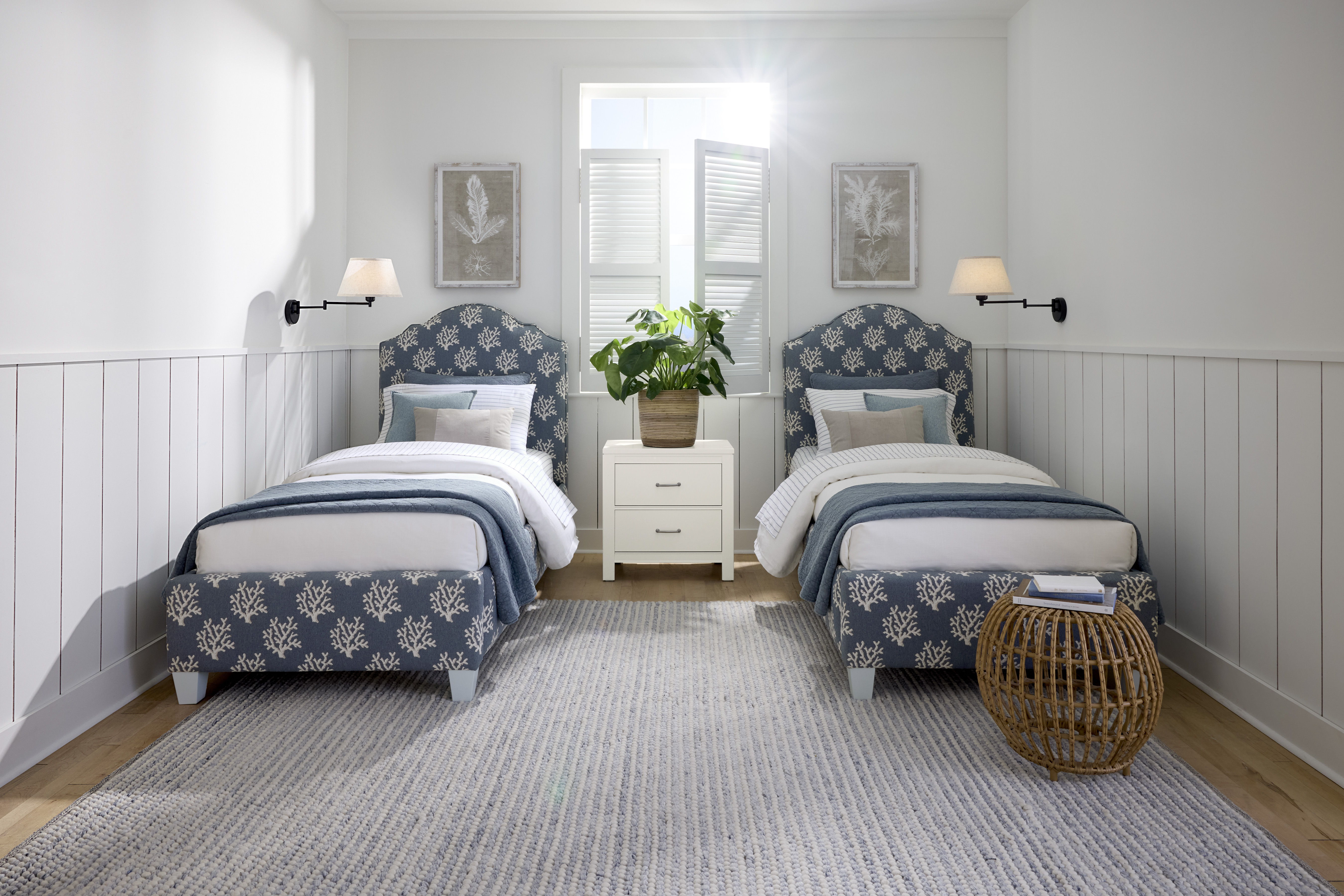 Vaughan-Bassett Tide & Timber - Twin - Upholstery Bed In Blue Coral Fabric - Blue Maple