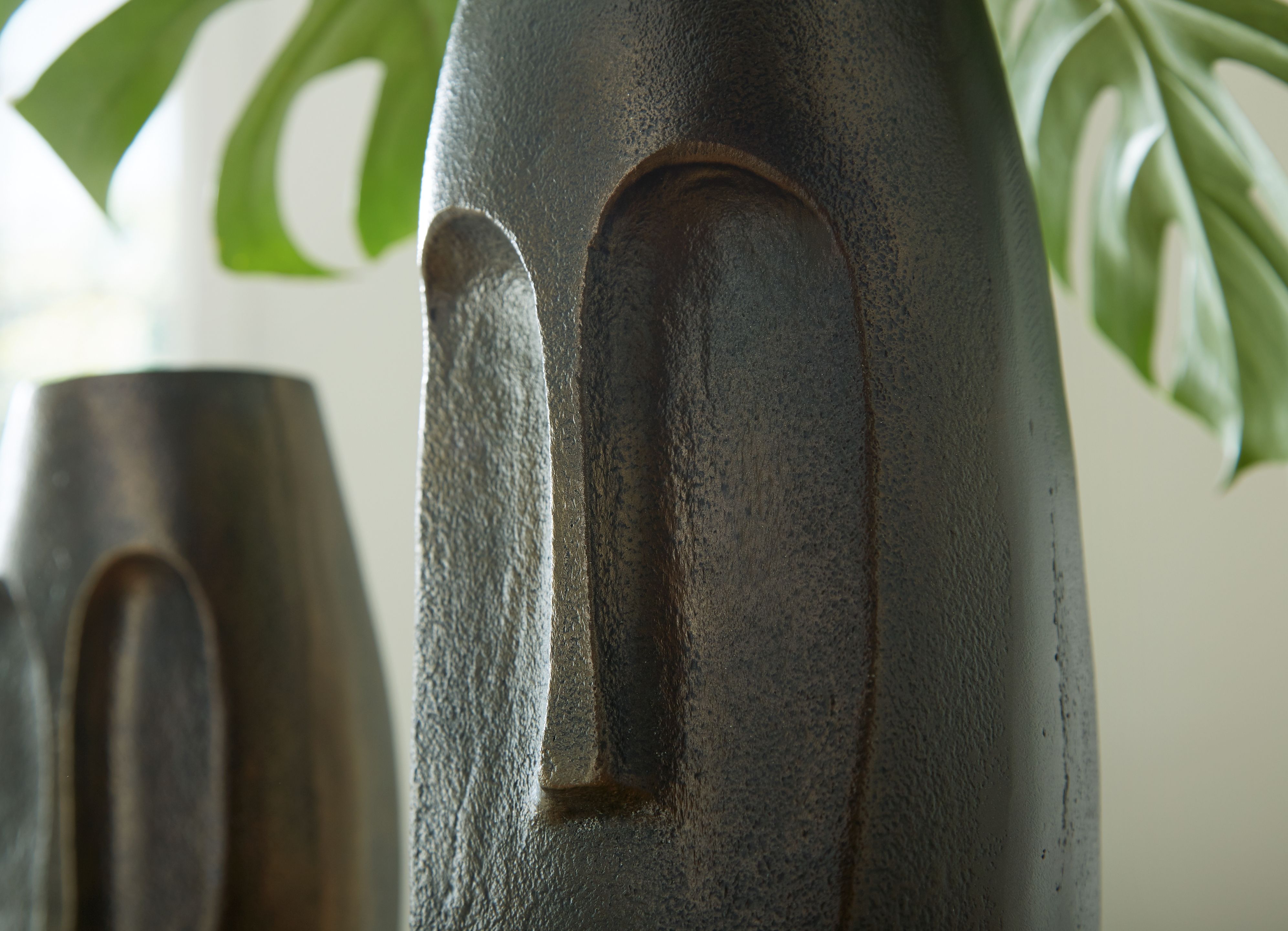Elanman - Vase - Antique Bronze, bronze