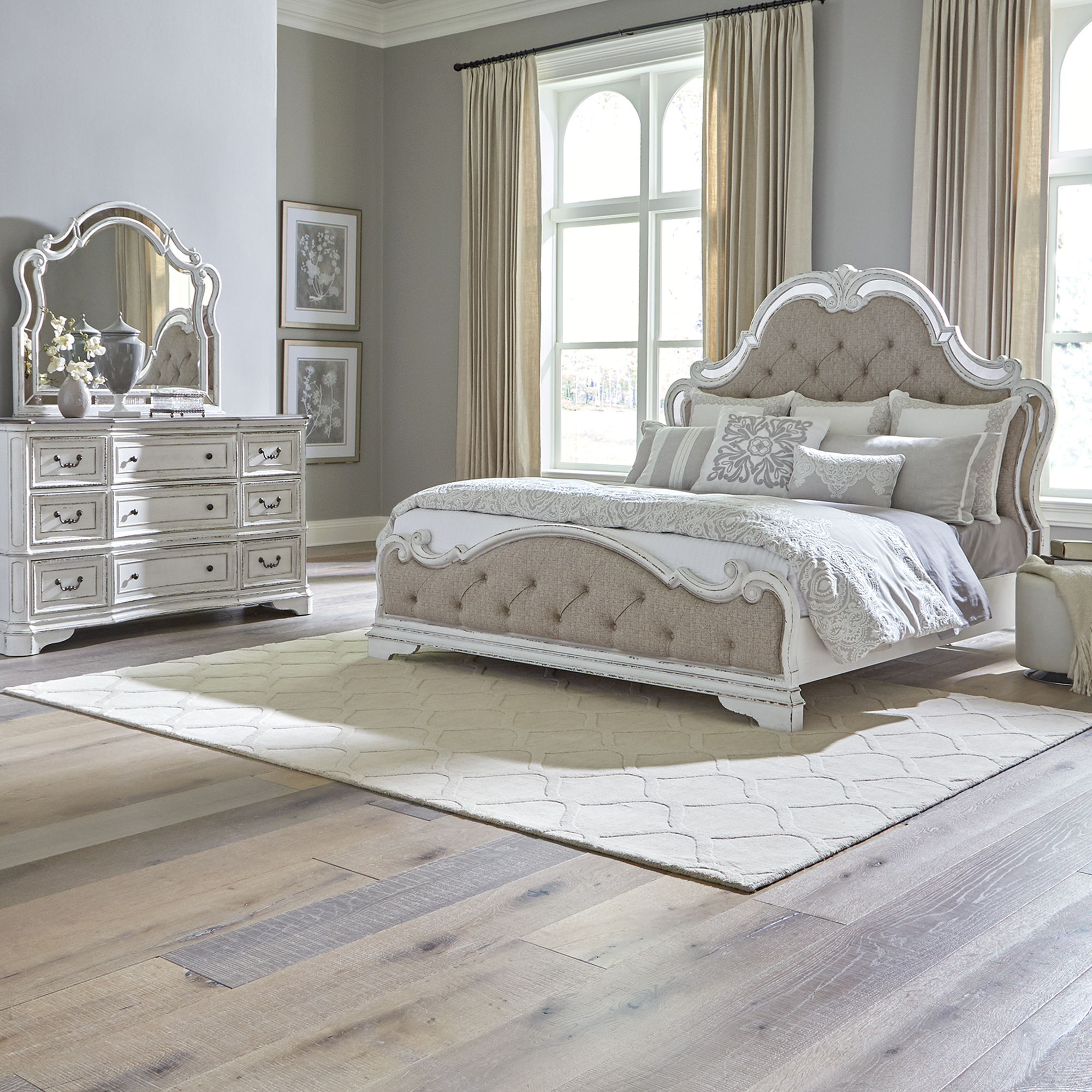 Liberty Furniture Magnolia Manor - 3 Piece Bedroom Set (King Upholstered Bed, Dresser & Mirror) - White