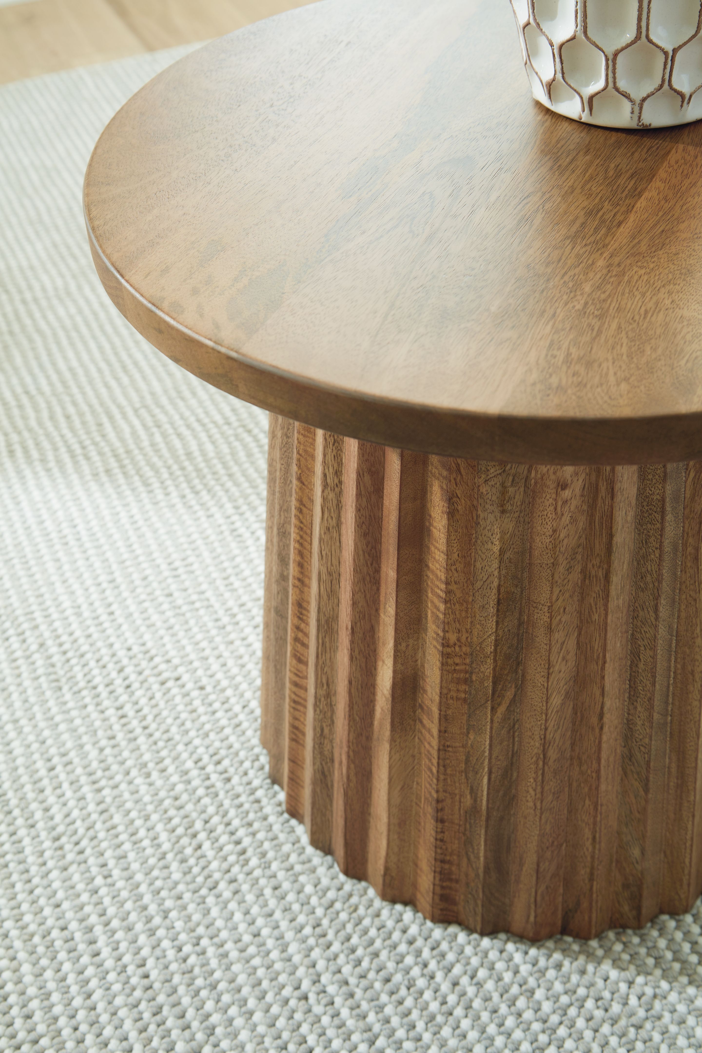 Ceilby - Accent Table - Natural
